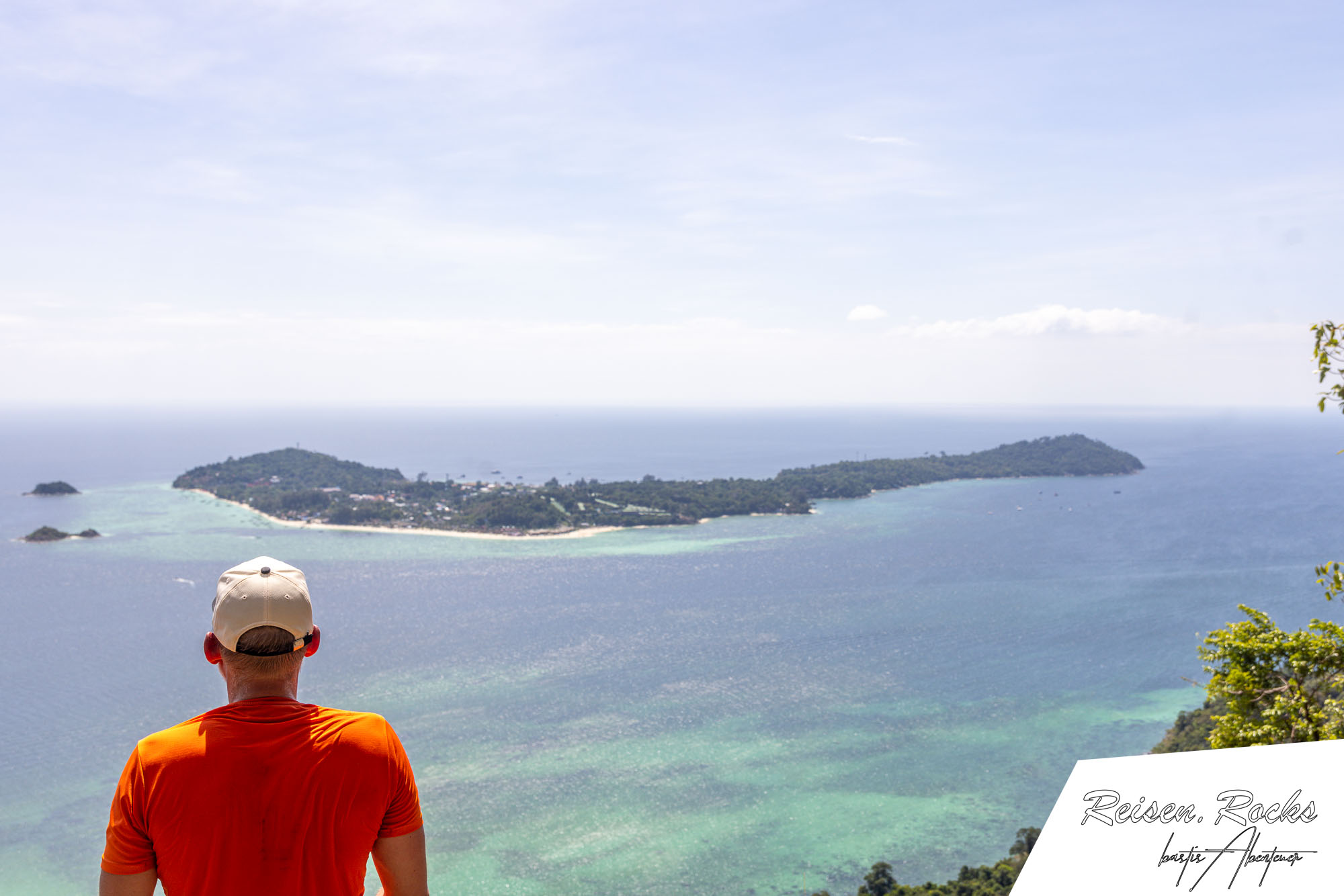 Die nachbarinsel Koh Adang bietet einen tollen Ausblick auf Koh Lipe.