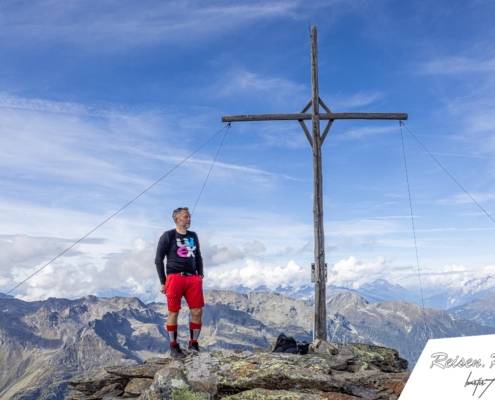 Am Gipfel des Nördliche Lehner Grießkogel (3032m)
